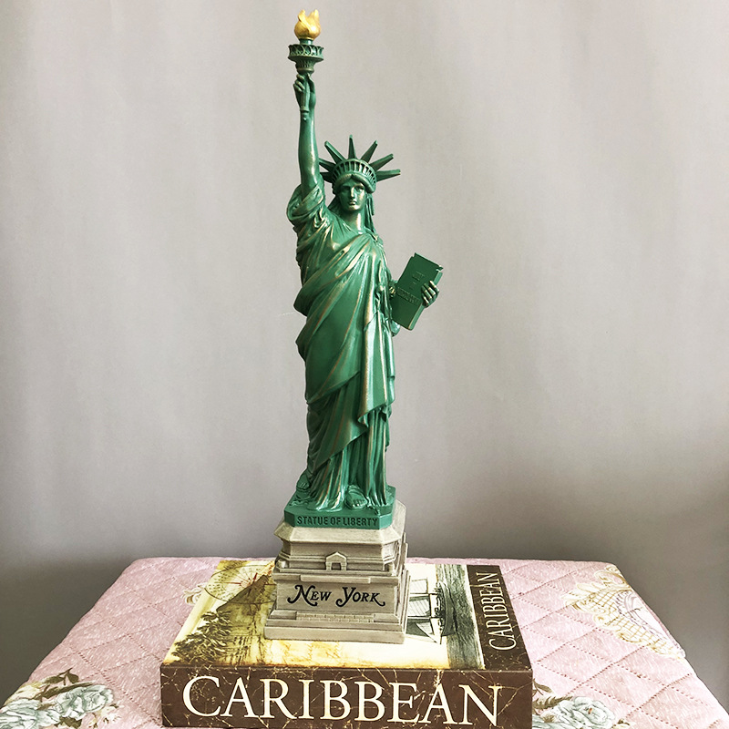 Statue of Liberty Model Desk A - Home Decor New York 评论和价格