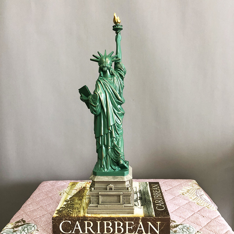 Statue of Liberty Model Desk A - Home Decor New York 评论和价格